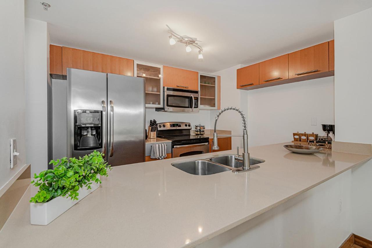 Lovely Condo With City & Ocean Views. Sleep Up To 6 People! ميامي المظهر الخارجي الصورة